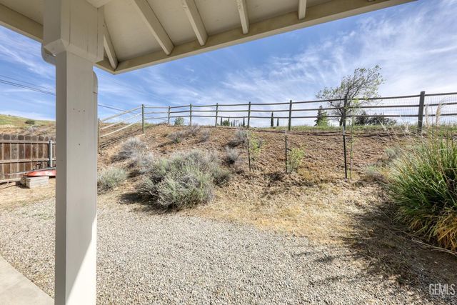 20674 Pinon Canyon Drive, Tehachapi, CA 93561