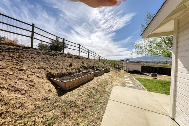 20674 Pinon Canyon Drive, Tehachapi, CA 93561