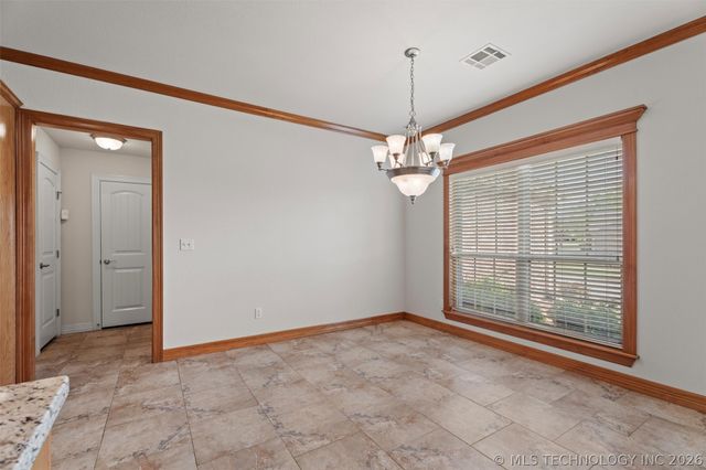 5800 Tower Court, Bartlesville, OK 74006