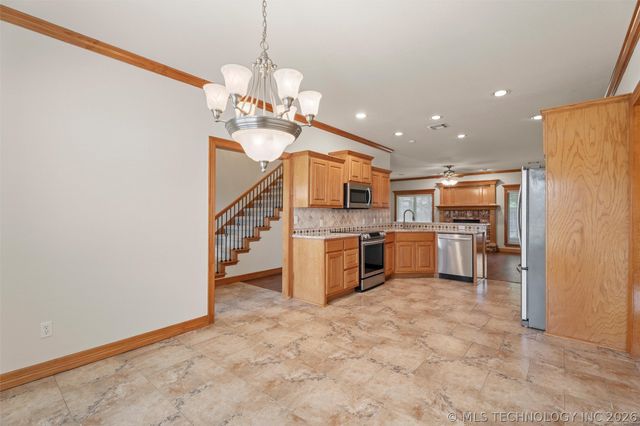 5800 Tower Court, Bartlesville, OK 74006
