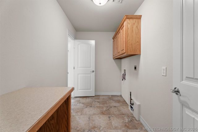 5800 Tower Court, Bartlesville, OK 74006