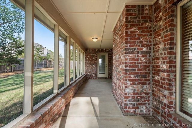 5800 Tower Court, Bartlesville, OK 74006