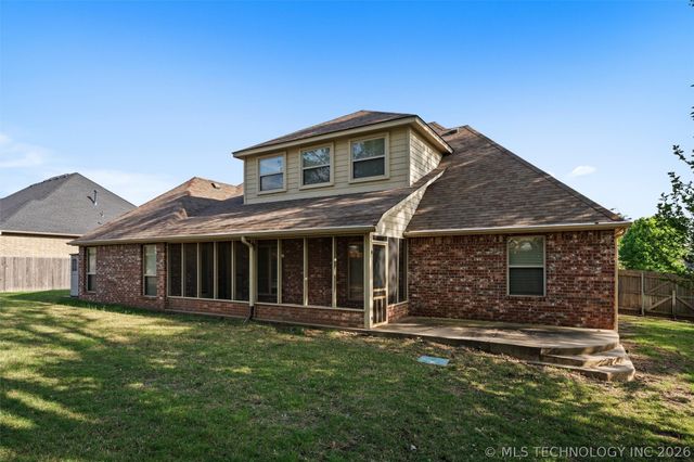 5800 Tower Court, Bartlesville, OK 74006