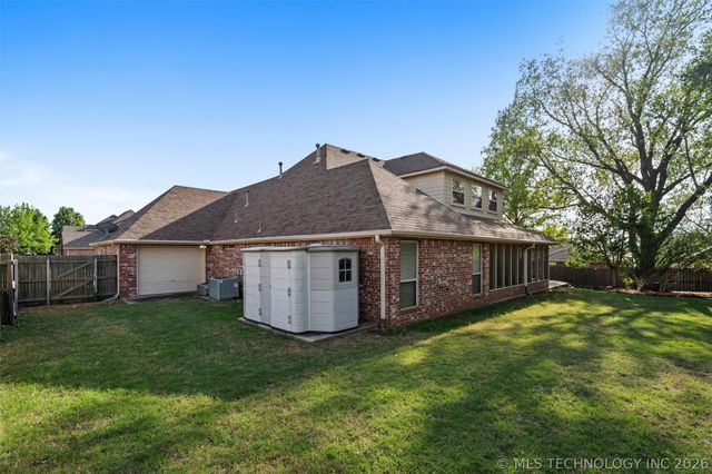 5800 Tower Court, Bartlesville, OK 74006