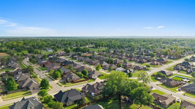5800 Tower Court, Bartlesville, OK 74006