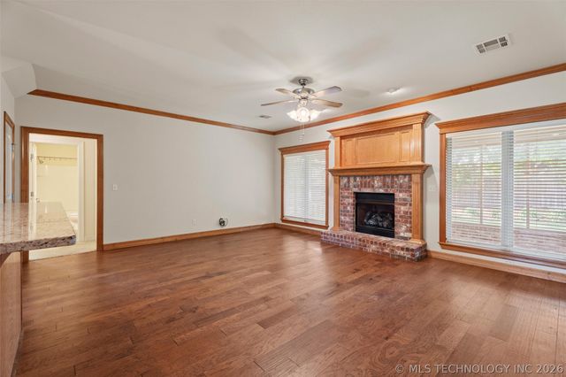 5800 Tower Court, Bartlesville, OK 74006
