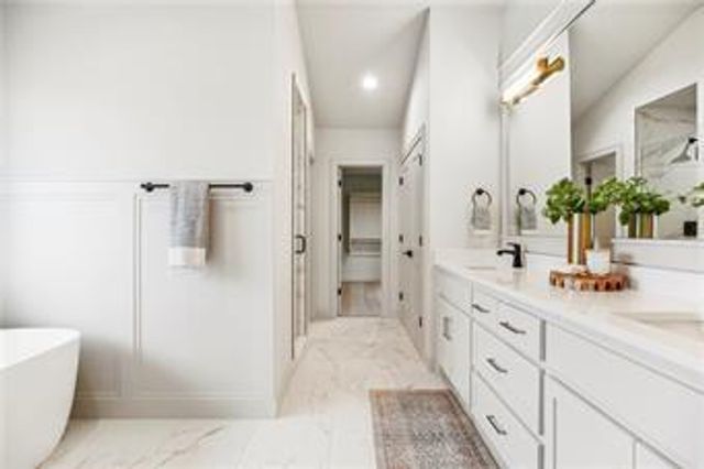 18425 Long Street, Overland Park, KS 66013