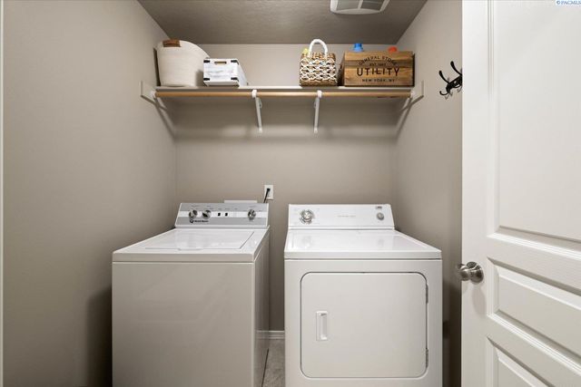705 S Texas St, Kennewick, WA 99336