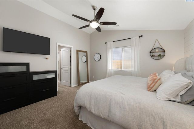 705 S Texas St, Kennewick, WA 99336