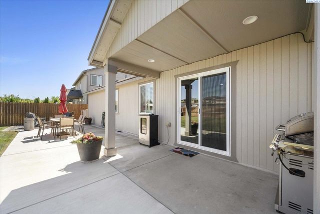 705 S Texas St, Kennewick, WA 99336