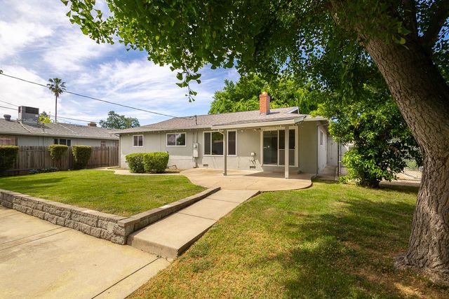 2855 La Colina Way, Carmichael, CA 95608