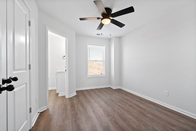 1660 Golf Club Ln Apt B, Clarksville, TN 37043