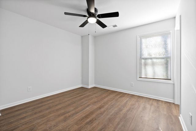 1660 Golf Club Ln Apt B, Clarksville, TN 37043