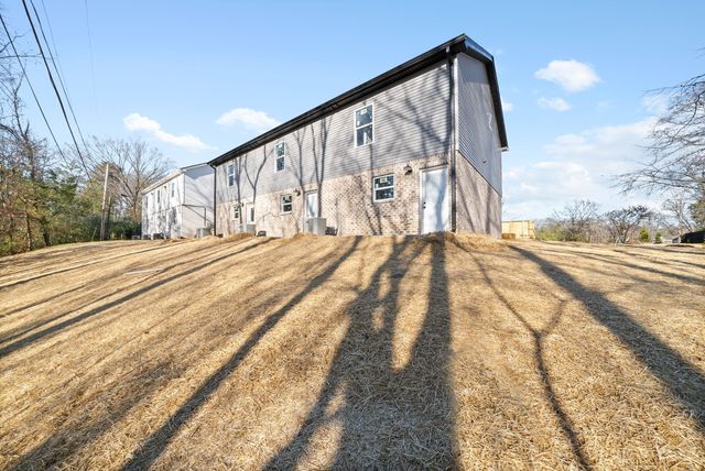 1660 Golf Club Ln Apt B, Clarksville, TN 37043