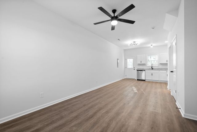 1660 Golf Club Ln Apt B, Clarksville, TN 37043