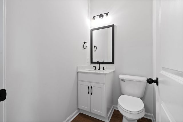 1660 Golf Club Ln Apt B, Clarksville, TN 37043