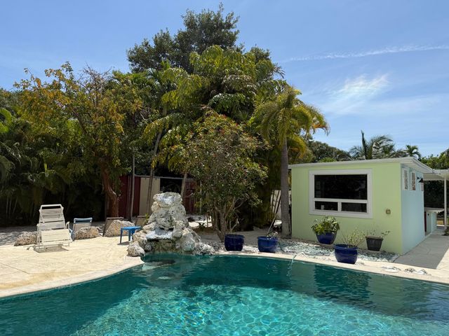 19512 Aztec Street, Sugarloaf Key, FL 33042