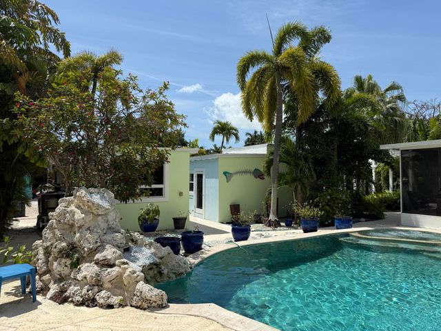 19512 Aztec Street, Sugarloaf Key, FL 33042