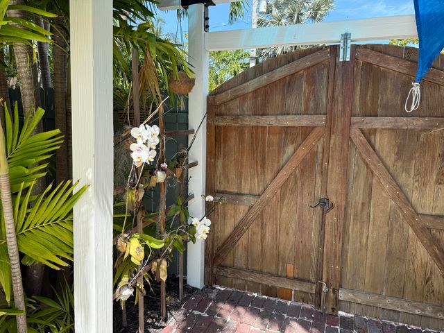 19512 Aztec Street, Sugarloaf Key, FL 33042