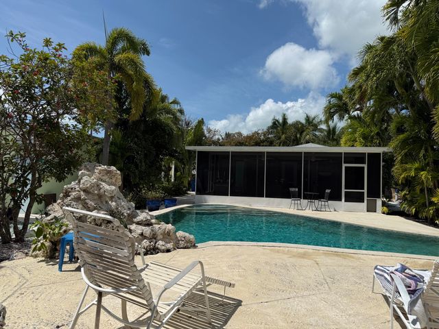 19512 Aztec Street, Sugarloaf Key, FL 33042