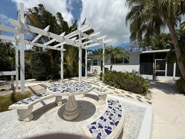 19512 Aztec Street, Sugarloaf Key, FL 33042