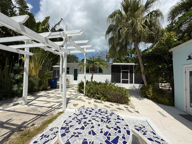 19512 Aztec Street, Sugarloaf Key, FL 33042