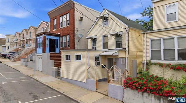 6112 Washington Street, West New York, NJ 07093