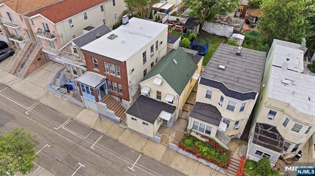 6112 Washington Street, West New York, NJ 07093