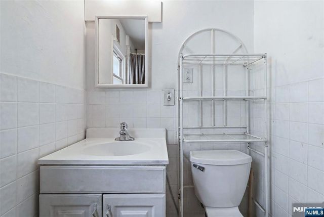 6112 Washington Street, West New York, NJ 07093