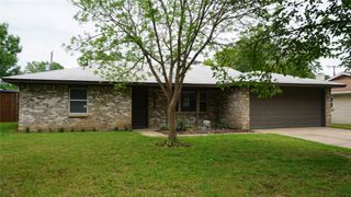 1404 Harrison Lane, Hurst, TX 76053