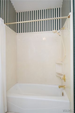 939 Parkhill, Tuscaloosa, AL 35404