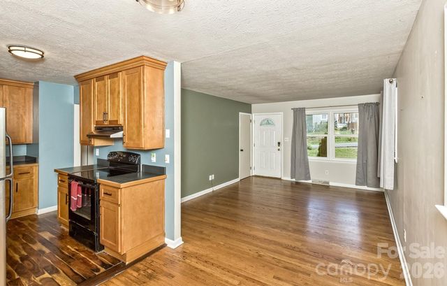 31 Wilmington Road, Asheville, NC 28803