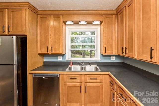 31 Wilmington Road, Asheville, NC 28803