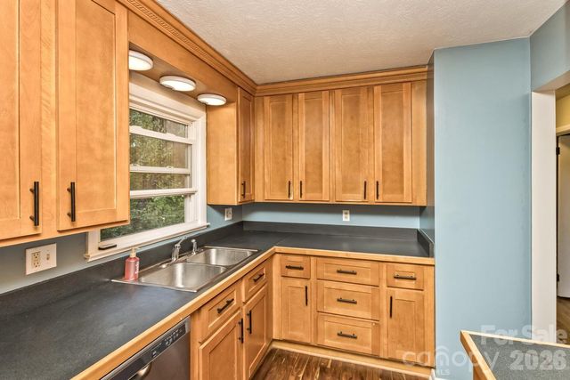 31 Wilmington Road, Asheville, NC 28803