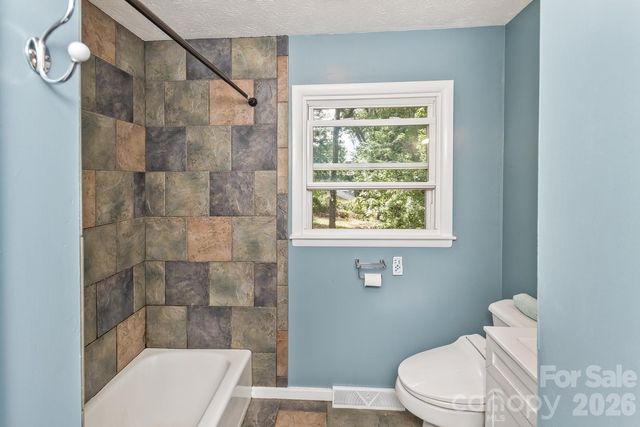 31 Wilmington Road, Asheville, NC 28803