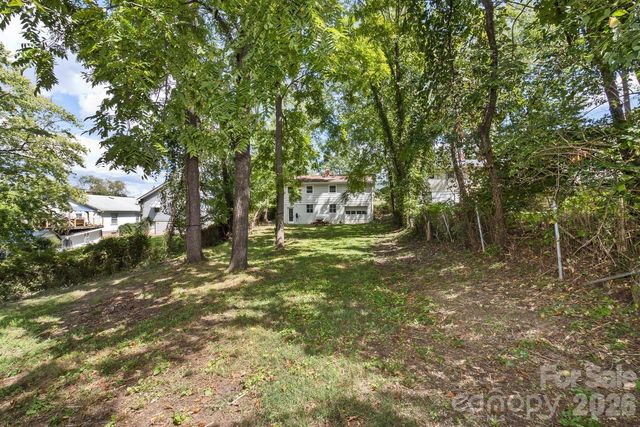 31 Wilmington Road, Asheville, NC 28803