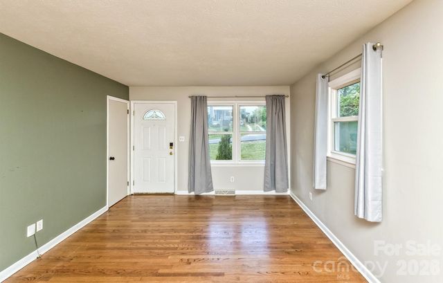 31 Wilmington Road, Asheville, NC 28803
