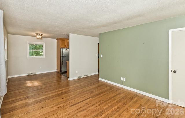 31 Wilmington Road, Asheville, NC 28803
