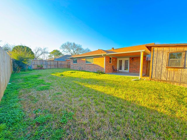 1422 Kenwick Place, Pasadena, TX 77504