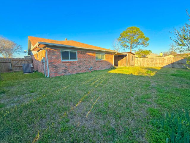 1422 Kenwick Place, Pasadena, TX 77504