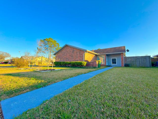 1422 Kenwick Place, Pasadena, TX 77504