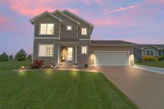 10231 Catalina Drive, Johnston, IA 50131