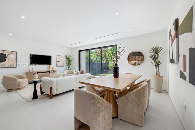 2982 SW 2nd St, Miami, FL 33135