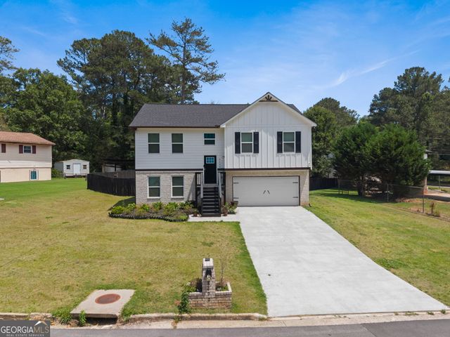 8290 San Jose Trail, Jonesboro, GA 30236