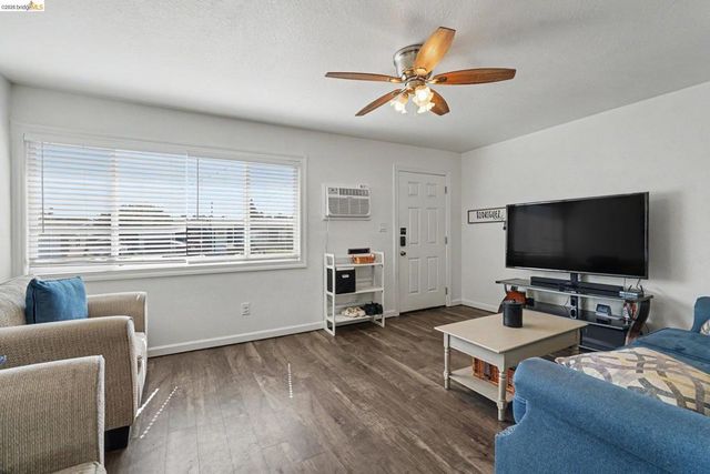 2924 Elizabeth Ln, Antioch, CA 94509