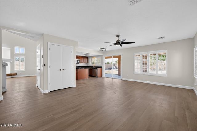684 E MAYFIELD Drive, San Tan Valley, AZ 85143