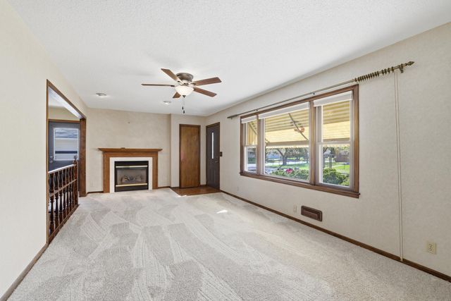 8735 Greystone Avenue S, Cottage Grove, MN 55016