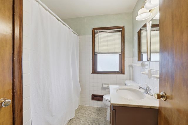 8735 Greystone Avenue S, Cottage Grove, MN 55016