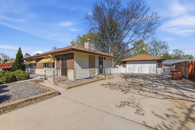 8735 Greystone Avenue S, Cottage Grove, MN 55016