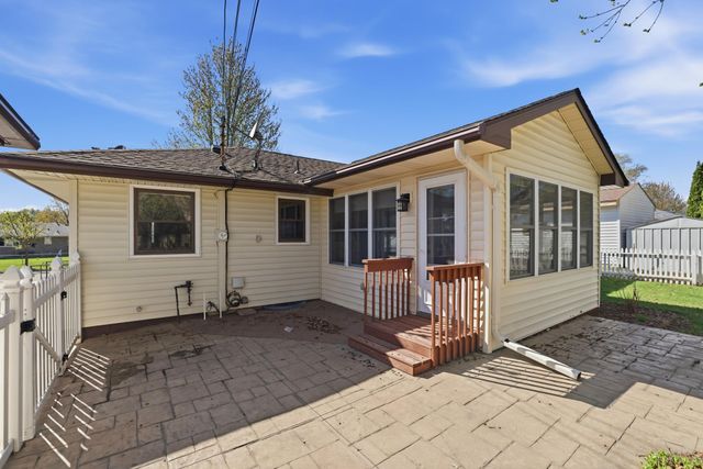 8735 Greystone Avenue S, Cottage Grove, MN 55016